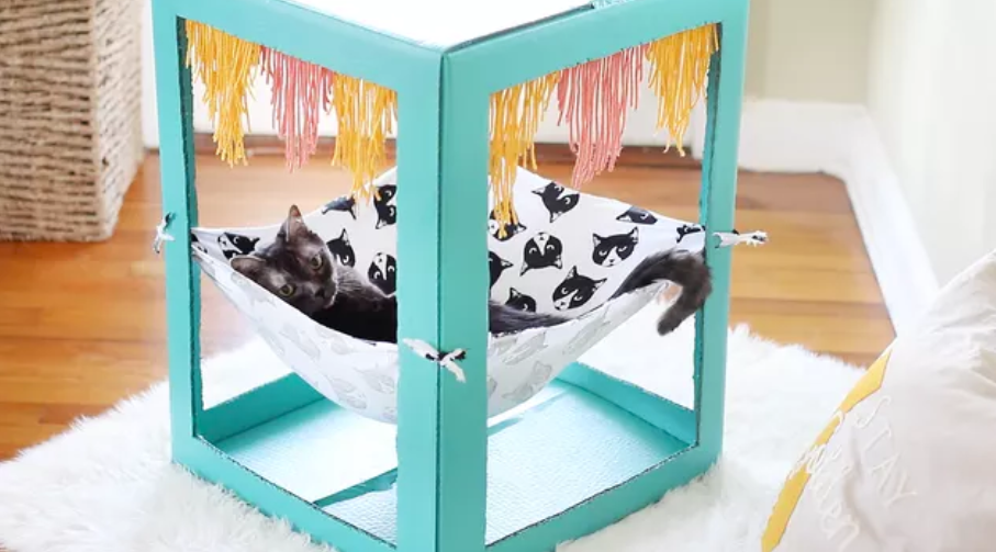 Cat Hammock - Cardboard