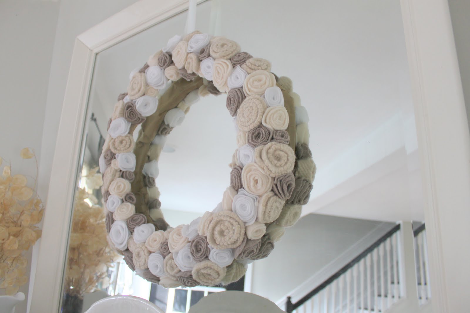 Wreath (Christmas) - Sweater