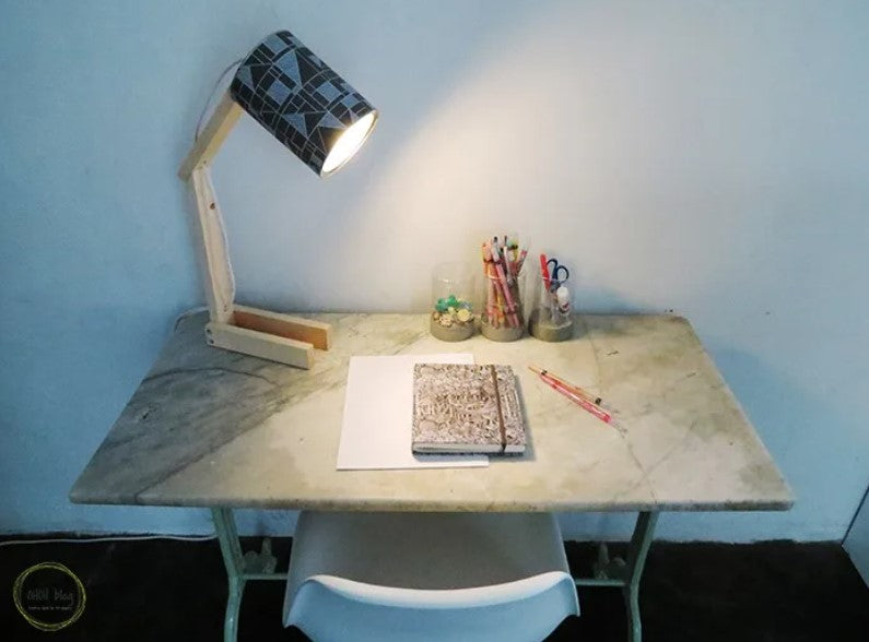 Desk Lamp - Can