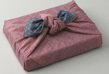 Gift Wrap - T Shirt