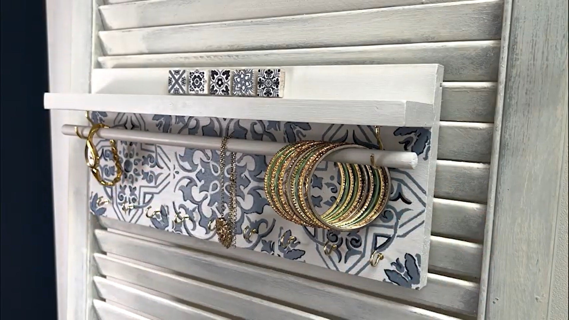 Jewelry Storage - CD Rack