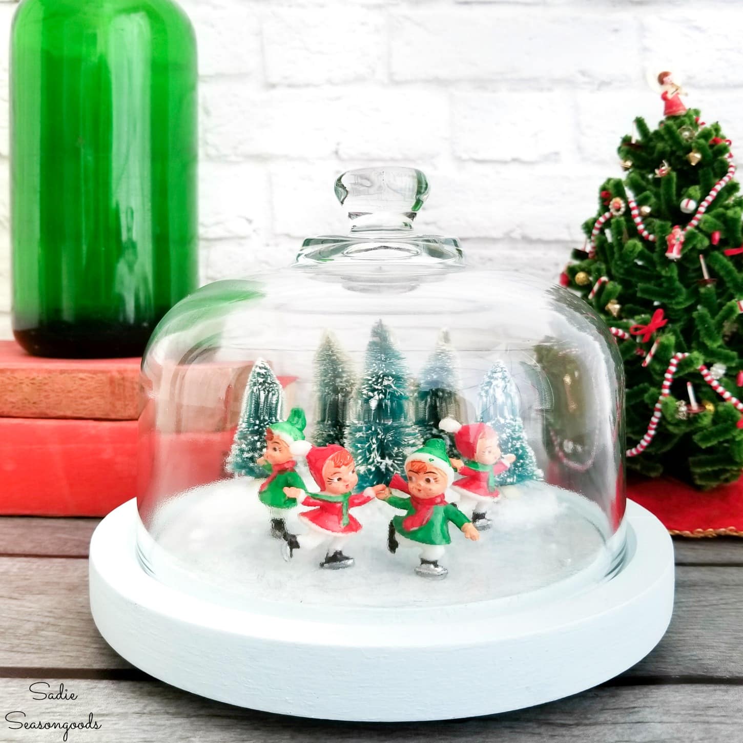 Winter Christmas Scene - Cheese Dome