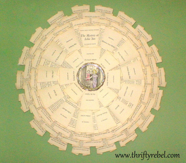 Wreath (Christmas) - Book