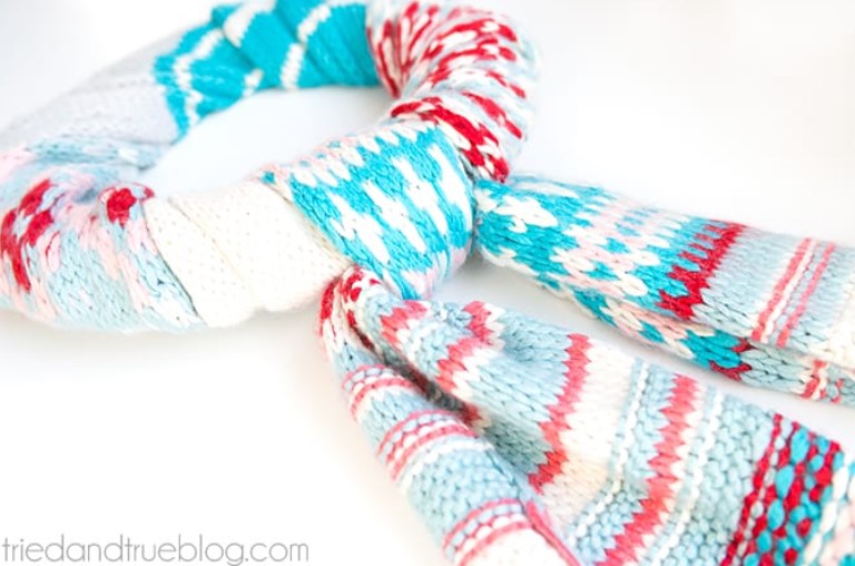 Wreath (Christmas) - Winter Scarf